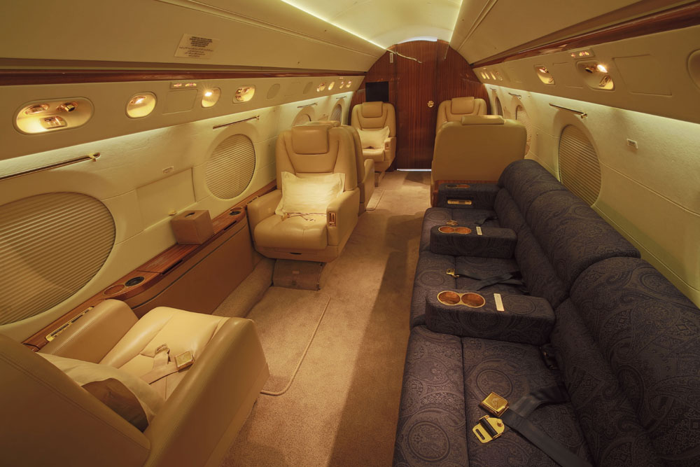 jet dell'aviazione aziendale Gulfstream G300